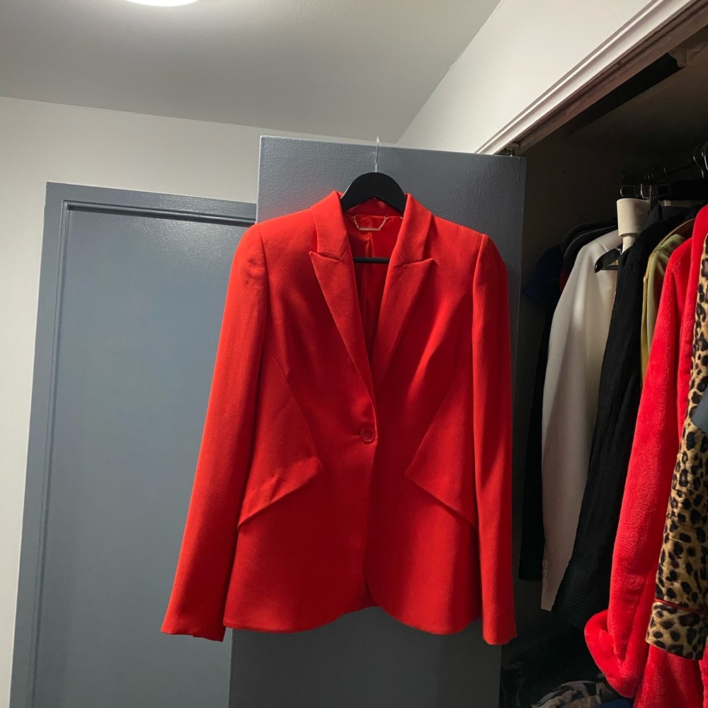 Blazer - Picture 1 of 2